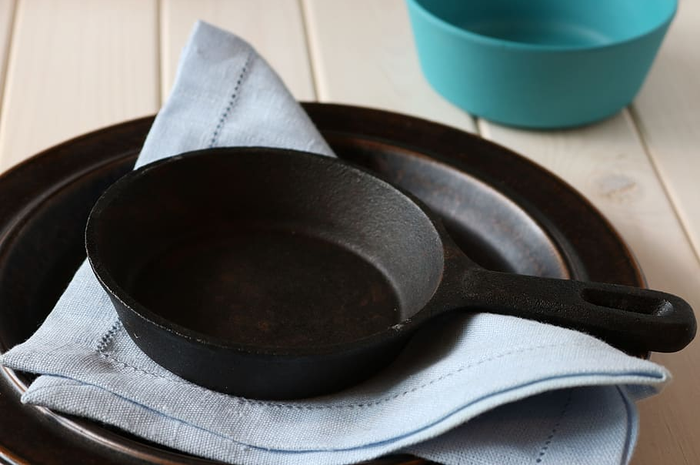 Bahan alami yang dapat digunakan untuk mengatasi perabotan dapur gosong.