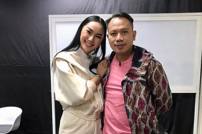 Kalina Ocktaranny dan Vicky Prasetyo.