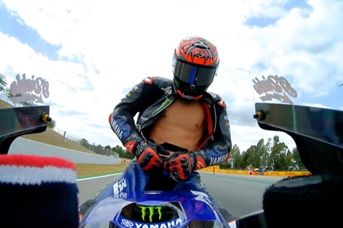 Fabio Quartararo balapan di MotoGP Catalunya 2021 telanjang dada