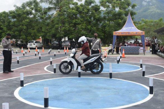 Ilustrasi Ujian praktik boleh pakai motor sendiri