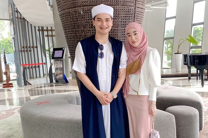 Alvin Faiz dan Larissa Chou  