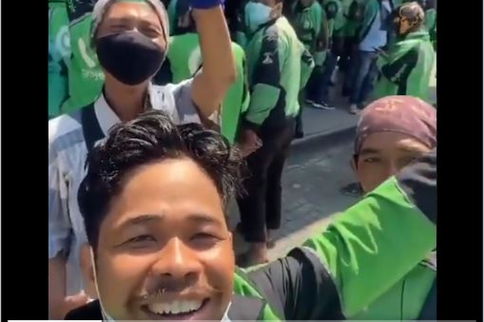 Mantap, teriakan semangat driver ojol saat antre BTS Meal di Mcd.