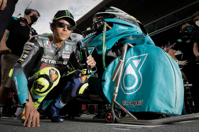 Jelang MotoGP Jerman 2021, mantan pembalap MotoGP jelaskan masalah Valentino Rossi.