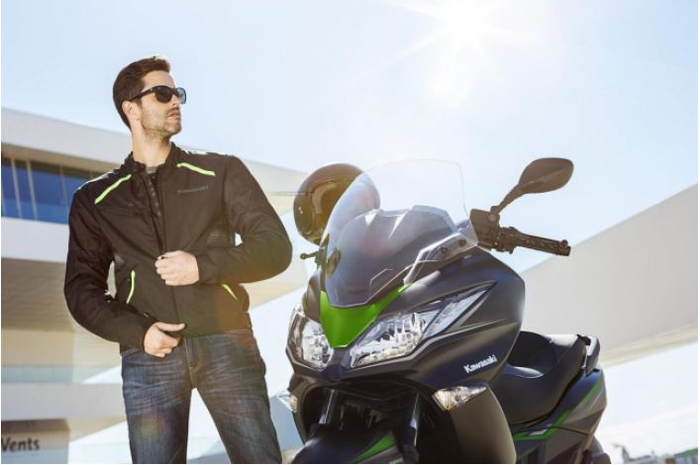 Motor matic Kawasaki J125 ini siap jegal Yamaha NMAX dan Honda PCX. 