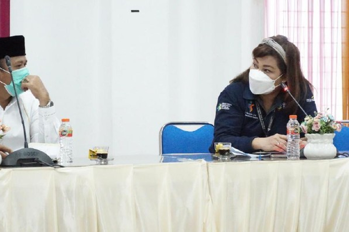 Utusan Kementerian Kesehatan (Kemenkes) RI mendapat teguran dari  Bupati Aceh Besar, Ir H Mawardi Ali saat rapat bersama. Ini penampakannya.