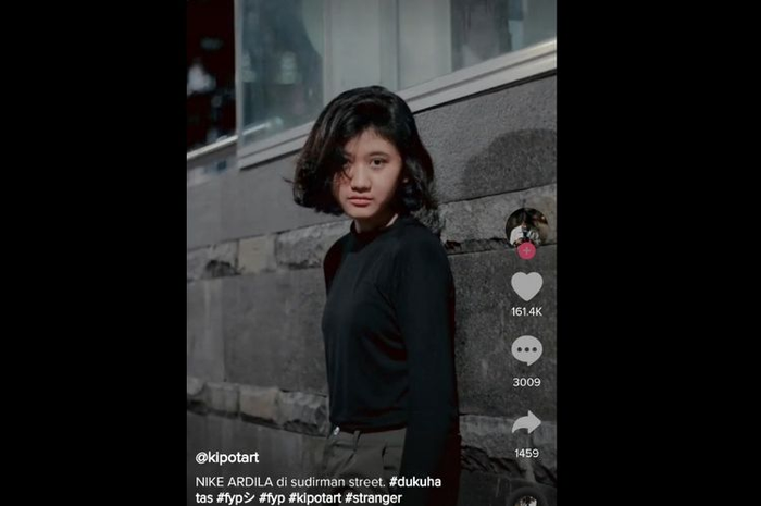 Gadis yang mirip dengan Nike Ardila