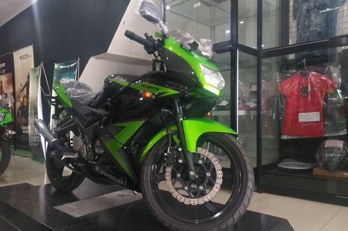 Pecinta 2-Tak Pasti Sumringah Lihat Motor Stop Produksi Ini Kondisinya Gress di Dealer, Segini Harganya