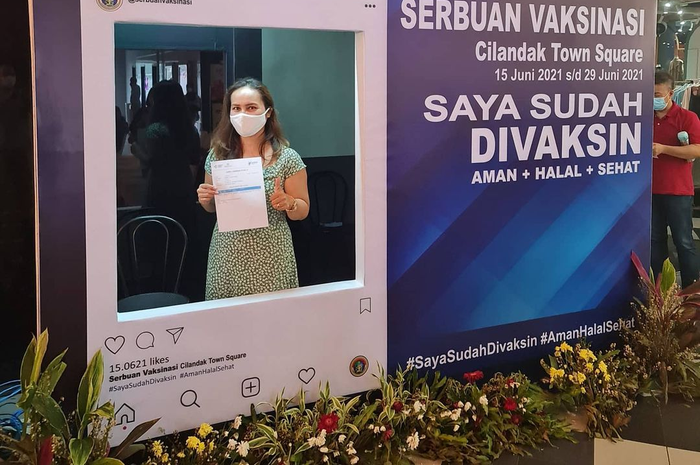 Ilustrasi vaksinasi Covid-19. Cuma pakai KTP kita sudah bisa ikut vaksinasi Covid-19 di mana saja. 
