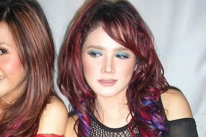 Maia Estianty dan Mulan Jameela dalam Duo Ratu
