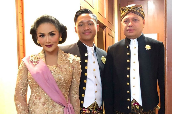 Krisdayanti - Azriel - Raul Lemos