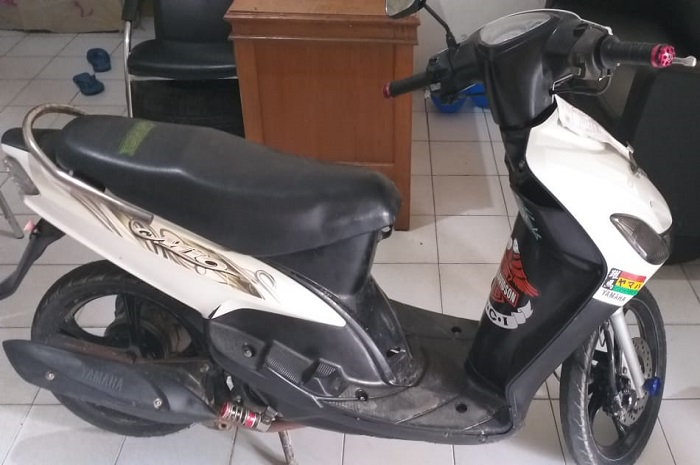 Lelang motor Yamaha Mio murah, surat-surat komplit.