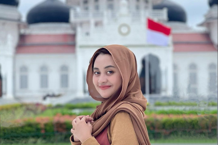Ramadhinisari, pembuat video arisan sosialita yang menyertakan ritual penumbalan manusia di Pondok Indah, Jakarta Selatan.