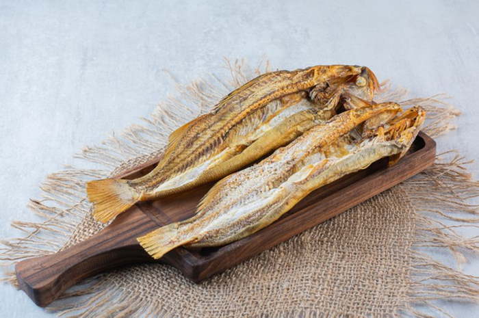 Ilustrasi ikan asin