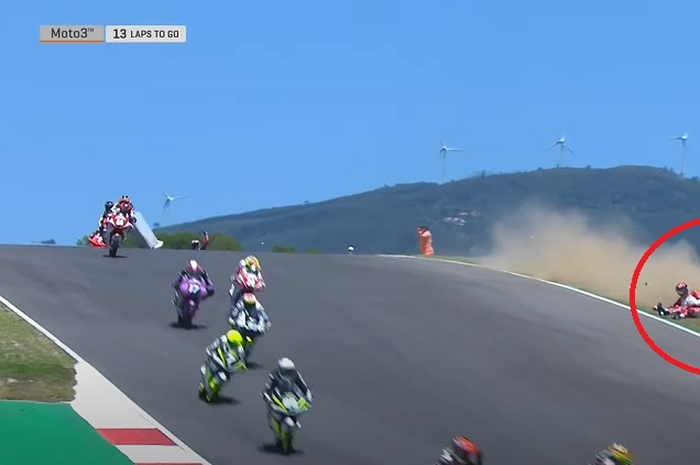Hasil CEV Moto3 Portugal 2021, pembalap Indonesia, Mario Suryo Aji crash sampai dikibarkan red flag.