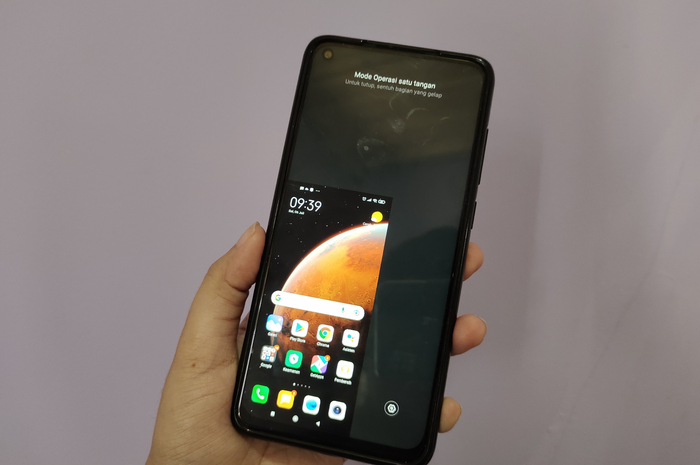 Mode satu tangan di Redmi Note 9 ini cocok digunakan untuk ojol.