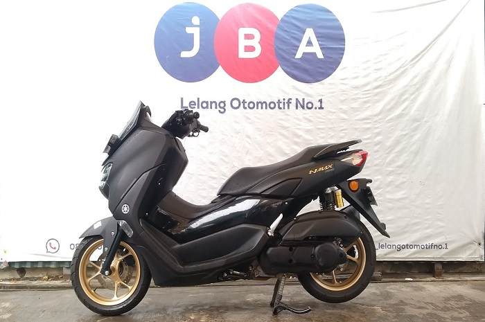 Motor Yamaha NMAX dilelang murah banget, kondisi mulus pajak hidup.
