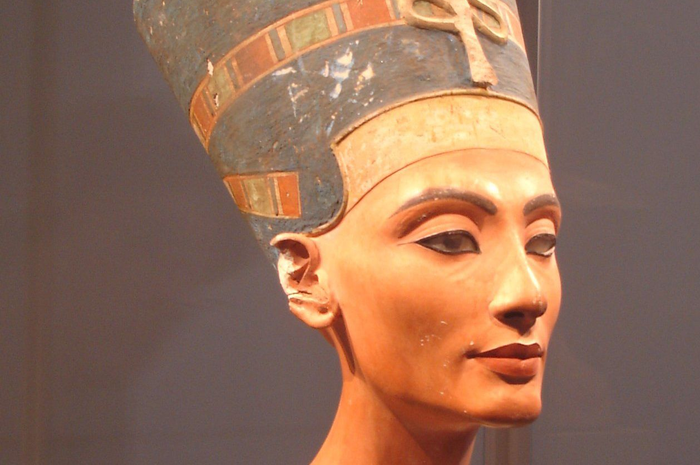 Nefertiti si Ratu Mesir
