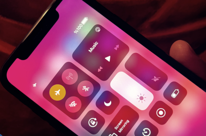 Mode pesawat di perangkat iPhone