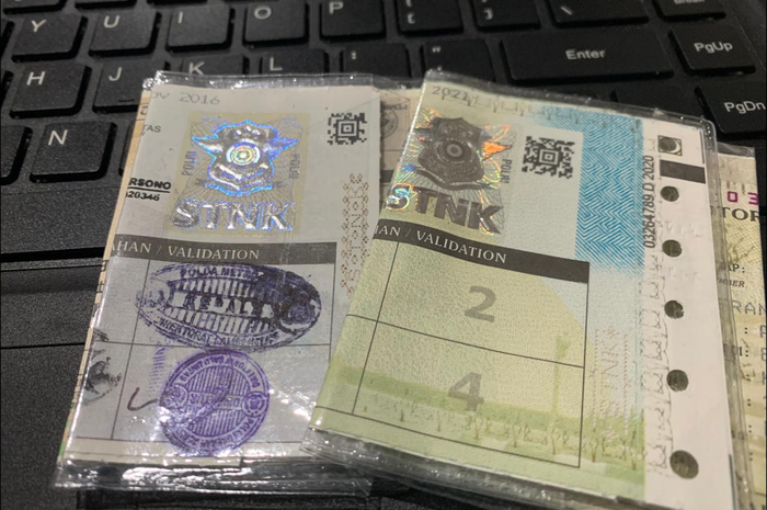 Ilustrasi STNK. Bayar pajak kendaraan sekarang, ada diskon 50 persen dan masih banyak lagi.