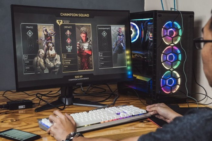 Ilustrasi bermain game di PC
