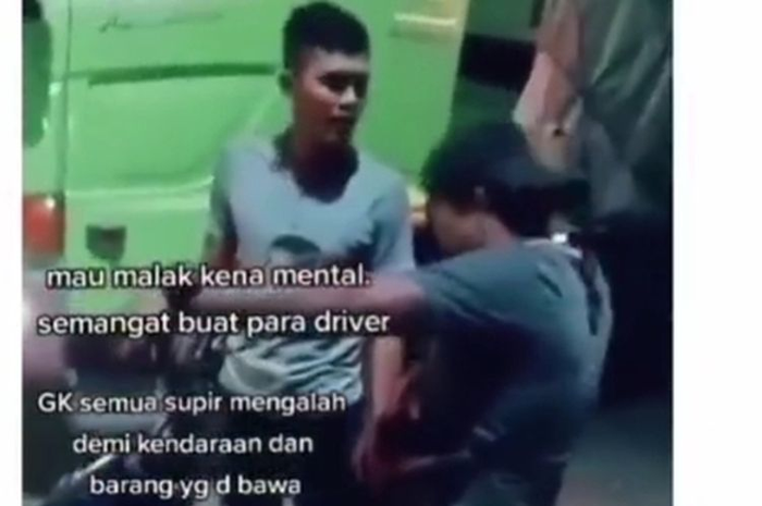 Aksi preman ciut nyali saat hendak palak korban yang ternyata lebih galak darinya.