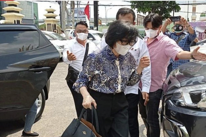 Anak Akidi Tio, Heriyanti yang ditangkap polisi lantaran hoaks sumbangan Rp 2 triliun untuk warga Sumatera Selatan. Ini foto tampangnya.