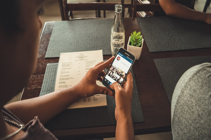 Ilustrasi kecanduan gadget