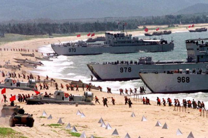 Namun, Amerika Serikat masih mempertahankan hubungan budaya, komersial, dan lainnya dengan pulau itu.