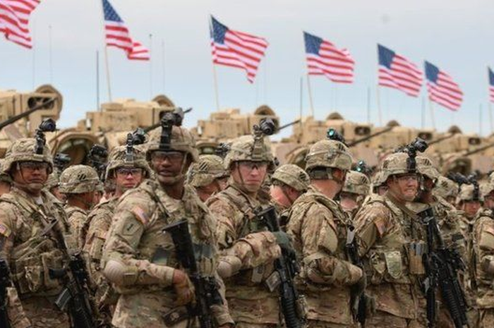 Selain itu, mereka juga menerima dan memberikan informasi intelijen yang diperoleh Amerika Serikat ke Kiev.