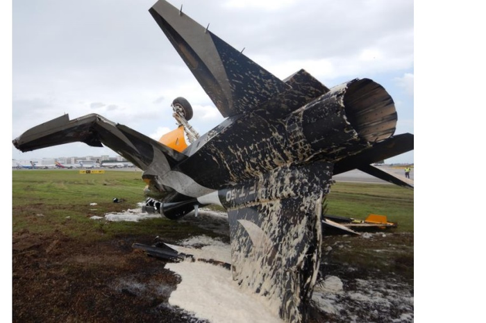 Pesawat tempur T-50 Golden Eagle yang onderdilnya jatuh di Ngawi ternyata pernah mengalami kecelakaan mengerikan di Singapura dan Filipina