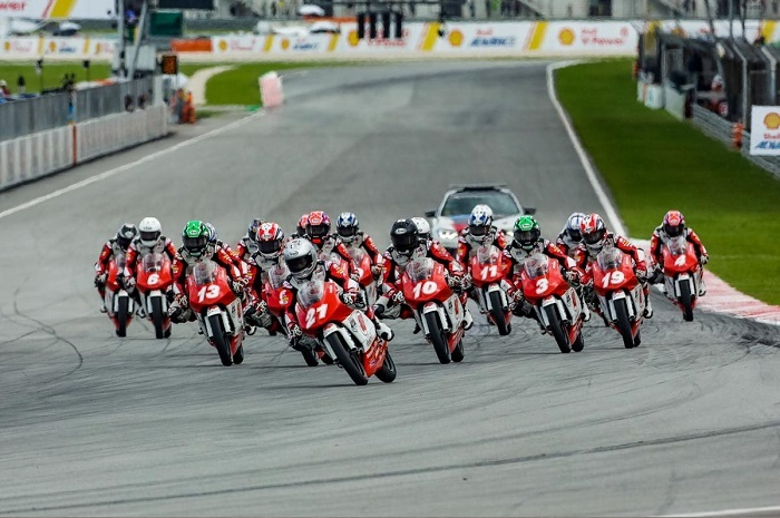 Wuih, total ada 6 pembalap Indonesia pada ajang balap Idemitsu Asia Talent Cup (IATC) 2021 di sirkuit Mandalika, Lombok, NTB.