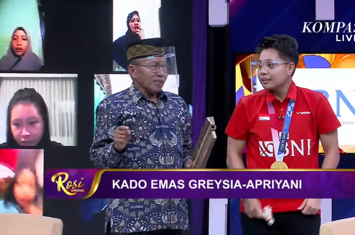 Momen pertemuan Apriyani Rahayu dengan sang ayah dalam acara Rosi (12/8/2021).