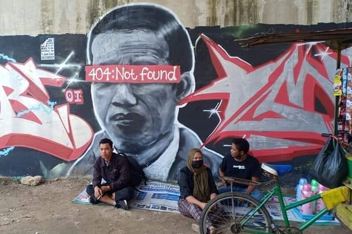 Foto mural di kolong jembatan di wilayah Batuceper, Tangerang, Banten, mendadak viral usai dihapus polisi.