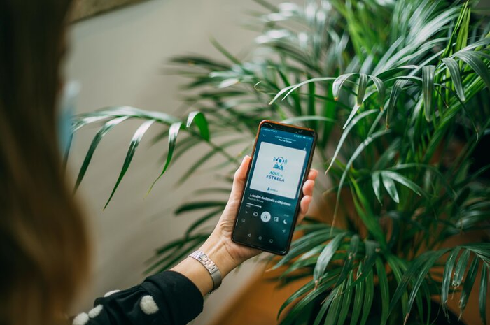 Dengan mengatur kualitas audio musik, kita dapat meningkatkan kualitas audio di aplikasi Spotify.