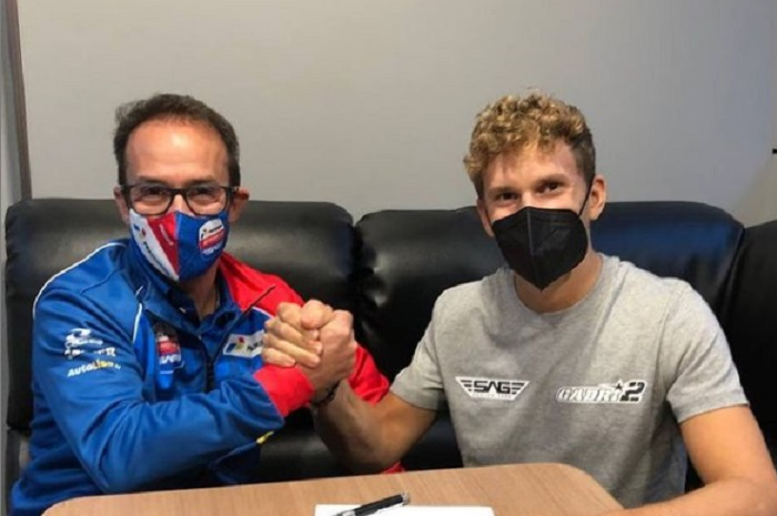 Tim Indonesia, Pertamina Mandalika SAG Team merekrut pembalap Argentina, Gabriel Rodrigo untuk Moto2 2022.