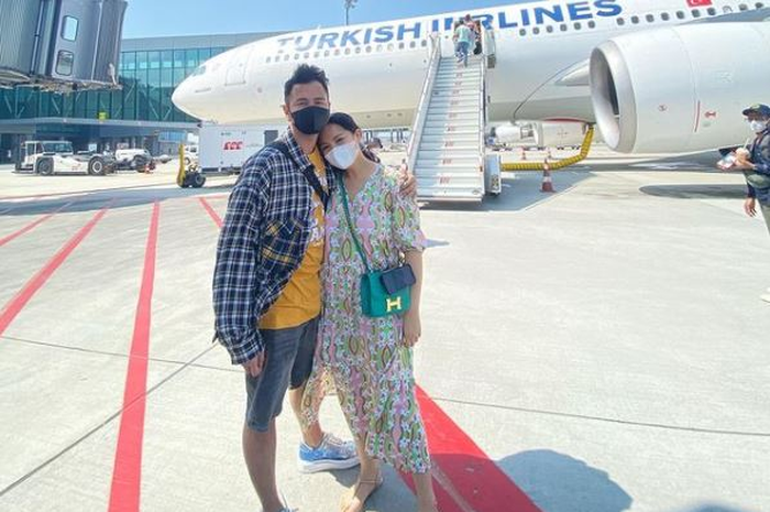 Raffi Ahmad boyong Nagita Slavina hamil ke Turki