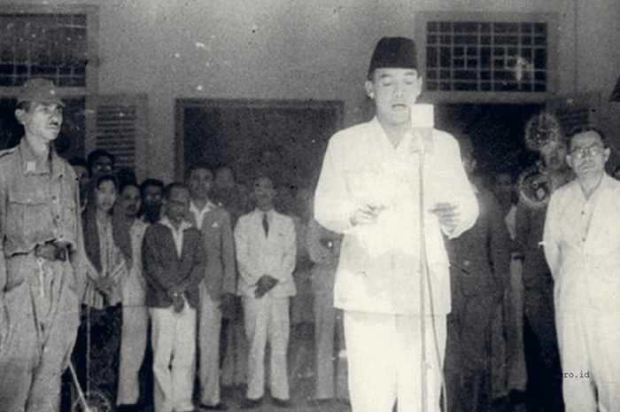 Ini jawaban tulislah paling sedikit tiga makna Proklamasi Kemerdekaan menurutmu soal dalam buku tematik kelas 6 SD Tema 2. 