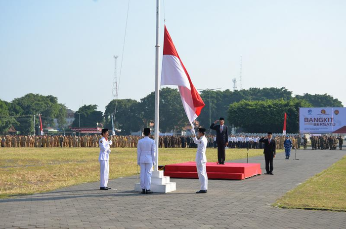 Ini jawaban apa manfaat dari persatuan dan kesatuan yang menjadi soal dalam buku tematik kelas 6 SD Tema 2.