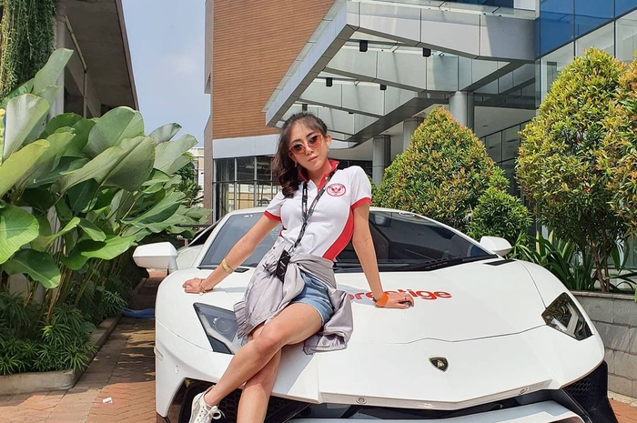 Ayu Thalia