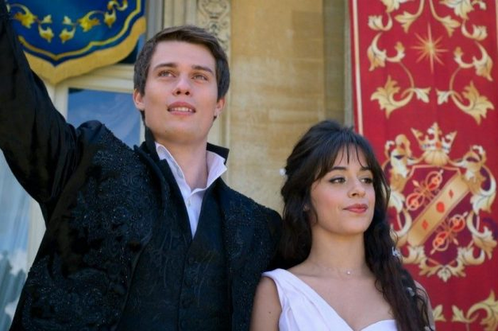 Spoiler ending film Cinderella Camila Cabello. Beda dari dongeng asli?