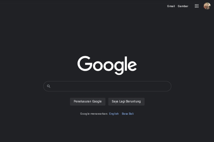 Tampilan dark mode pencarian google di dekstop.