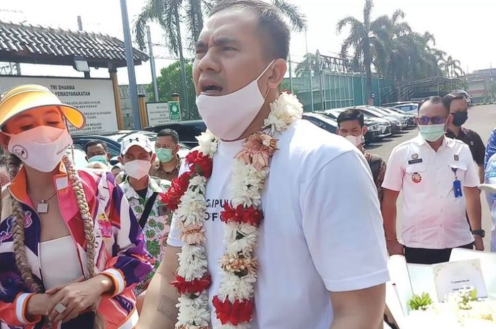 Penyanyi dangdut Saipul Jamil bebas dari Lapas Kelas 1 Cipinang, Jakarta Timur, Kamis (2/9/2021).