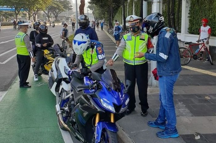 Ilustrasi. Bisa atau tidak pakai KTP jadi jaminan saat kena tilang polisi dan lupa bawa SIM dan STNK?