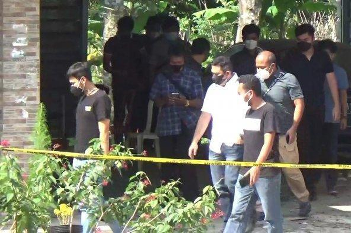 Tim Bareskrim dan Puslabfor berada di TKP Kasus Pembunuhan di Subang