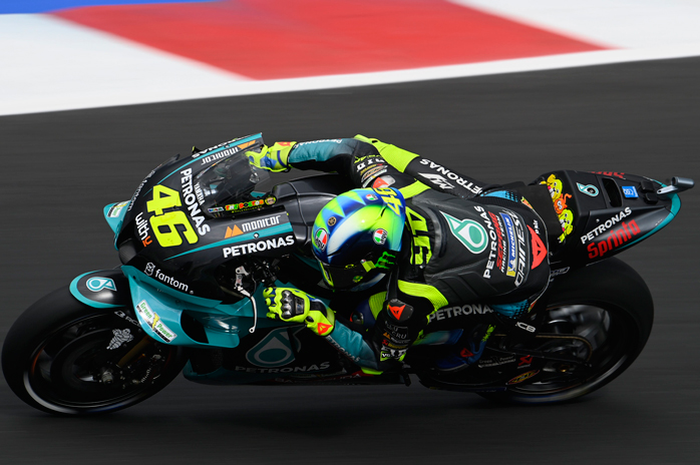 Valentino Rossi di MotoGP Amerika Serikat salah satu ronde dari 4 ronde MotoGP terakhir sebagai pembalap MotoGP, ternyata punya ciri tersendiri buat menandai itu motor MotoGP-nya Valentino Rossi