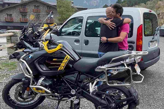 Pembalap MotoGP Iker Lecuona kirim kado untuk sang ayah sebuah motor baru sebelum pergi hadapi MotoGP Amerika 2021.