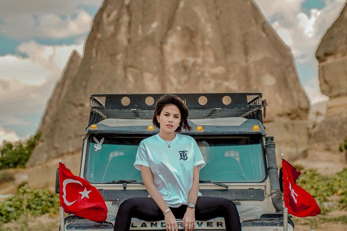 Main sindir wanita berhijab dengan foto jalanan sepi, Nikita Mirzani ngakak lihat netizen ribut tanggapi konflik Lesti Kejora. Begini katanya.