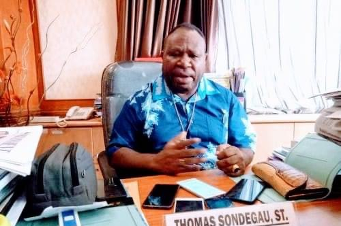 Diciduk pakai narkoba bareng wanita di Jakarta, begini nasib Thomas Sondegau anggota DPR Papua yang foto tampangnya jadi sorotan.