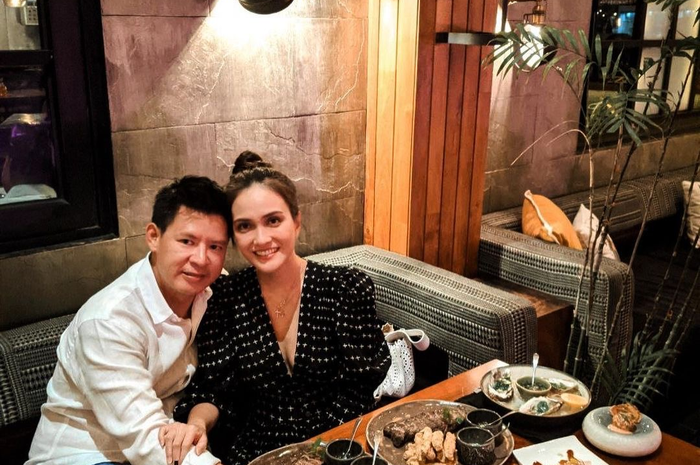Lantaran gemar pamer foto keluarga, Shandy Aulia sempat menjadi korban perundungan dari netizen. Kondisi rumah tangannya jadi sorotan.