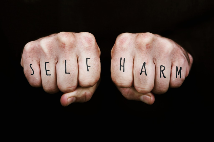 Alasan orang melakukan self harm.